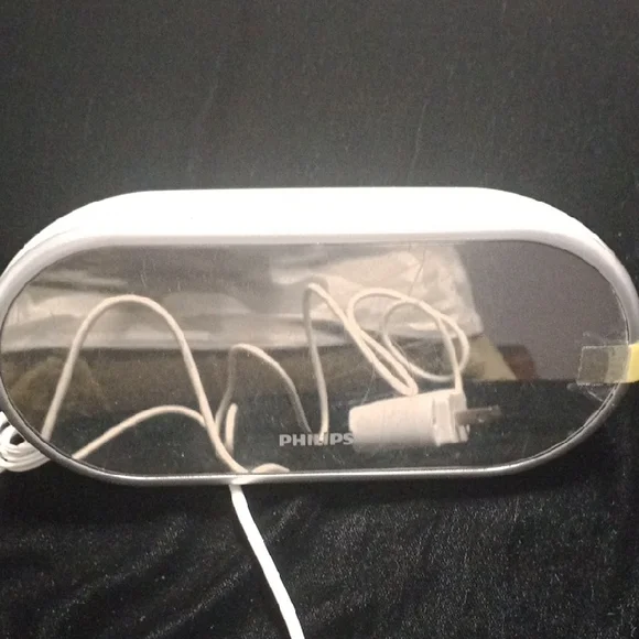 Philips White LED Alarm Clock - Picture 4 of 8